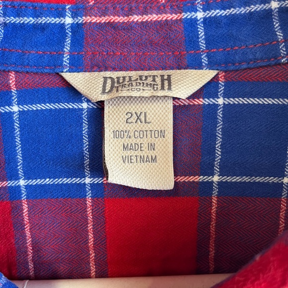 Men’s Duluth trading Co. 2 XL red and blue plaid shirt. - Picture 2 of 3